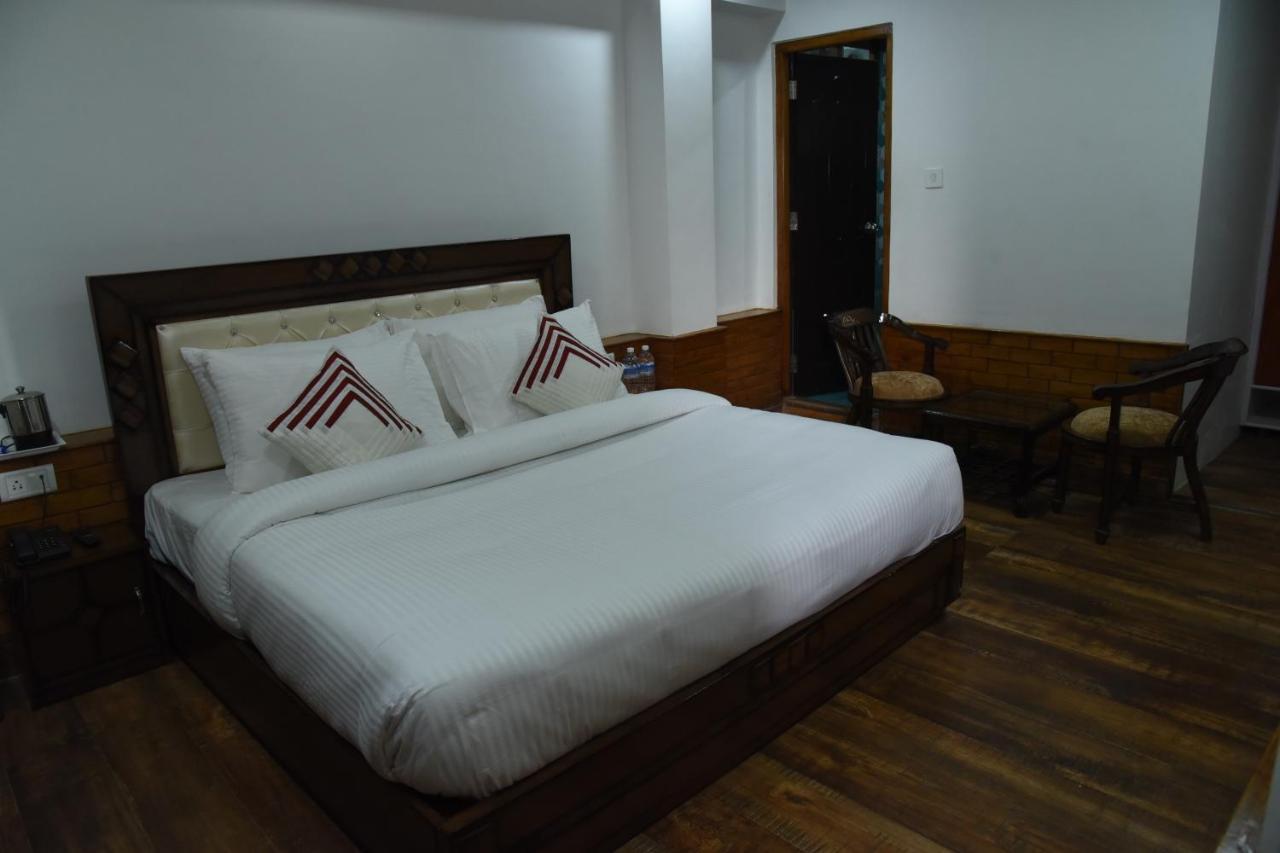 Hotel Taj View Theog Dış mekan fotoğraf